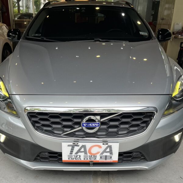 2014 Volvo V40 D4 Cross Country