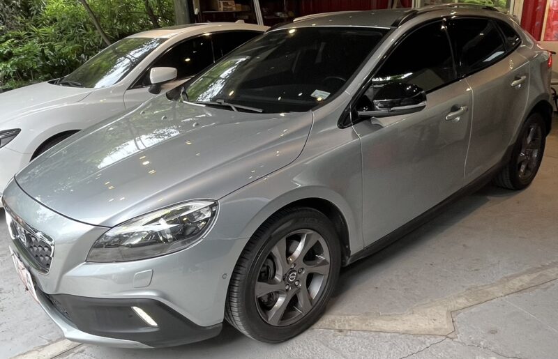 2014 Volvo V40 D4 Cross Country：圖片 3
