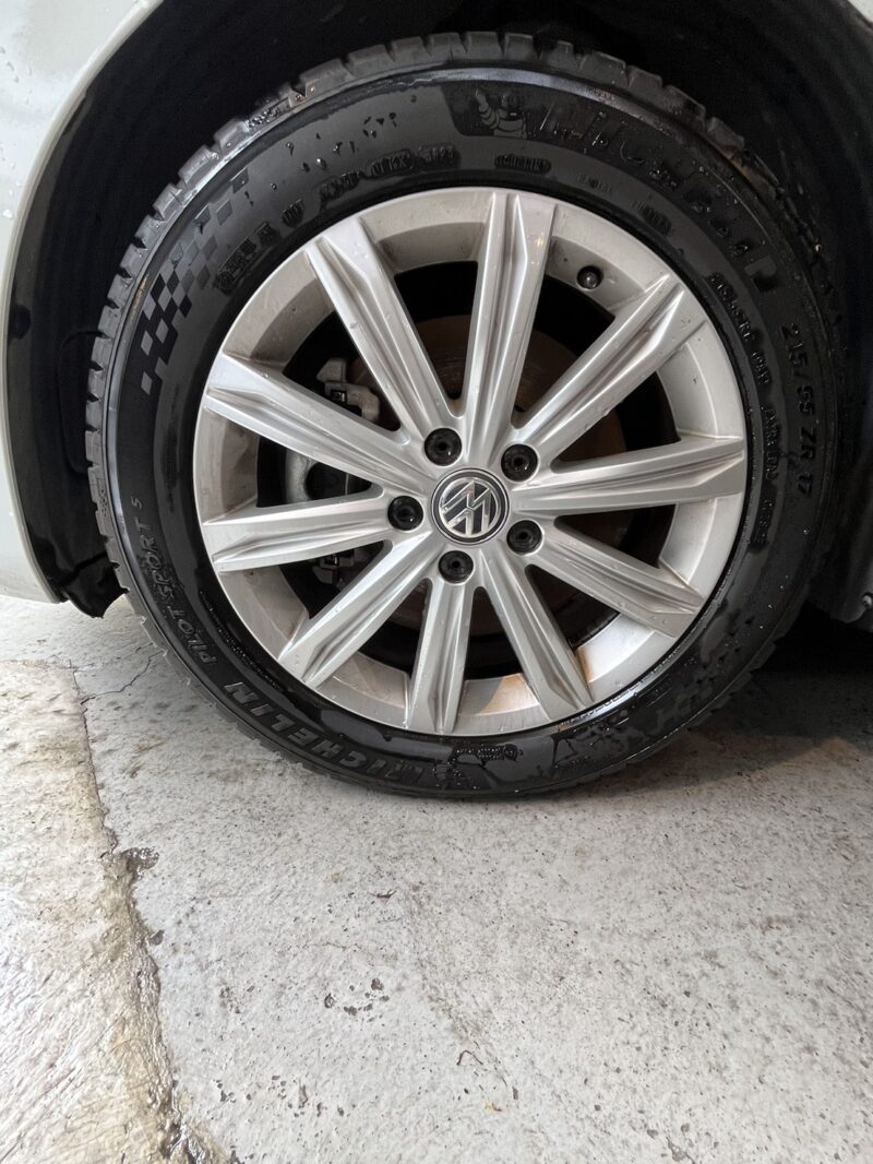 2016 Volkswagen Touran 280tsi CL家庭號七人座休旅車：圖片 4