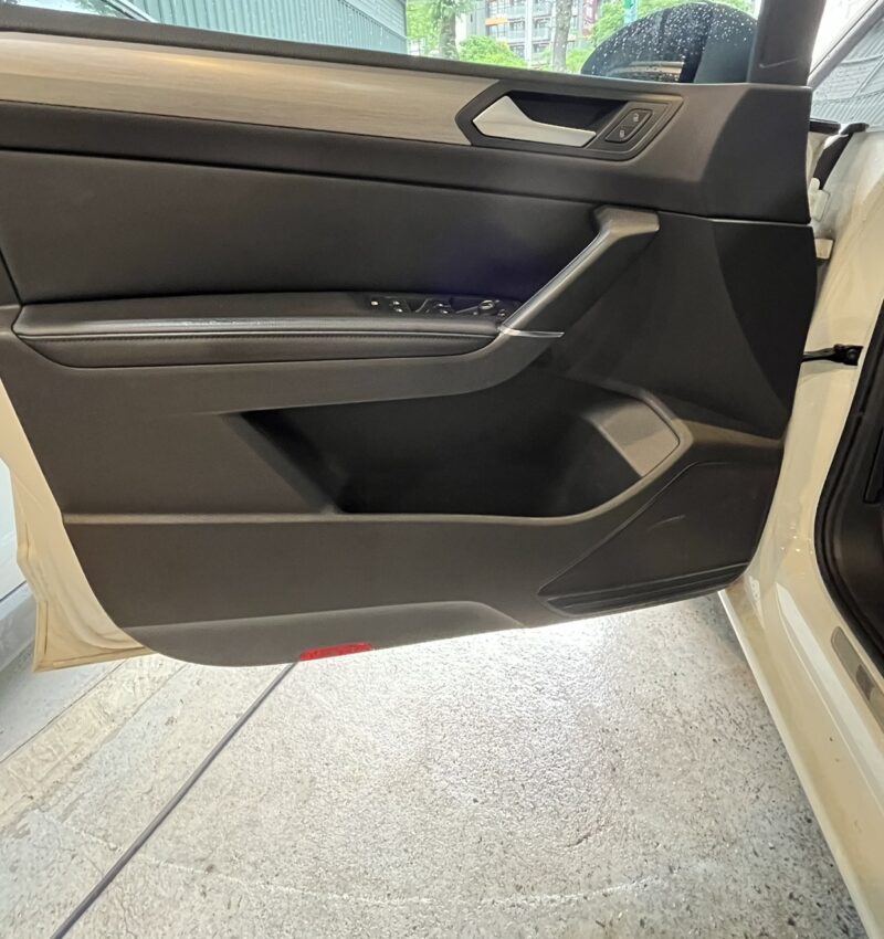 2016 Volkswagen Touran 280tsi CL家庭號七人座休旅車：圖片 5