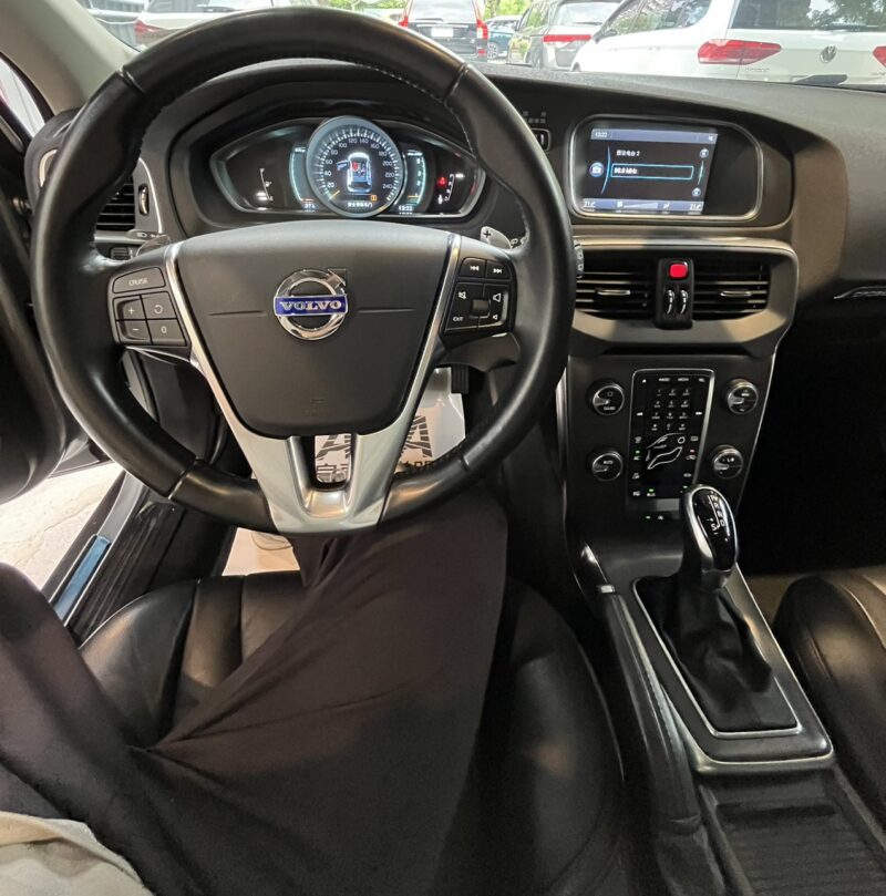 2014 Volvo V40 D4 Cross Country：圖片 7