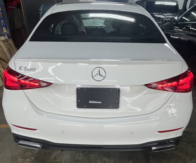 2023 Benz C300 里程2萬 開價240萬：圖片 13