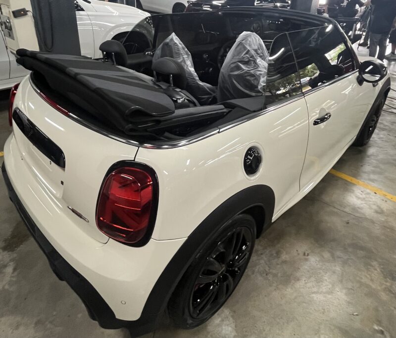 2022 Mini Cooper JCW 里程2.8萬 開價185萬：圖片 14