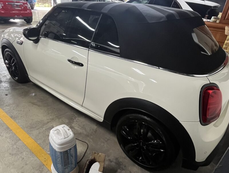 2022 Mini Cooper JCW 里程2.8萬 開價185萬：圖片 5